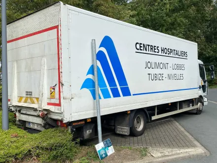 Renault - Midlum 220 - 44AGE5-5 - Renault Midlum 220 Box-Truck mit Hecklift – RESALE