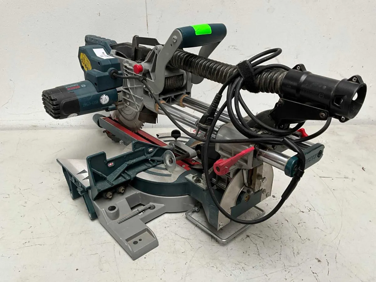 Bosch GCM 8 SJL Kapp- / Gehrungssäge