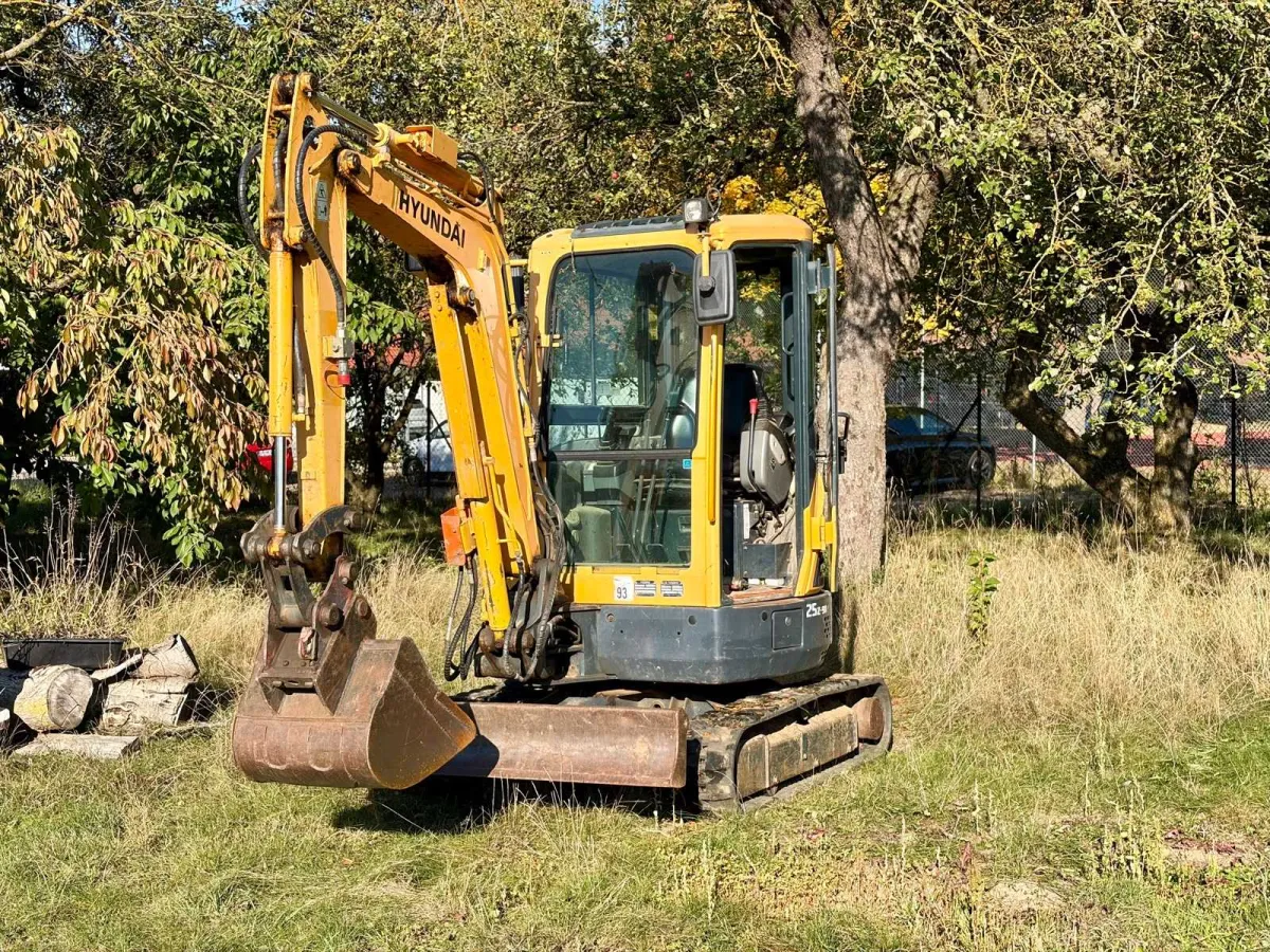 2013 Hyundai Robex R25Z-9A Minibagger