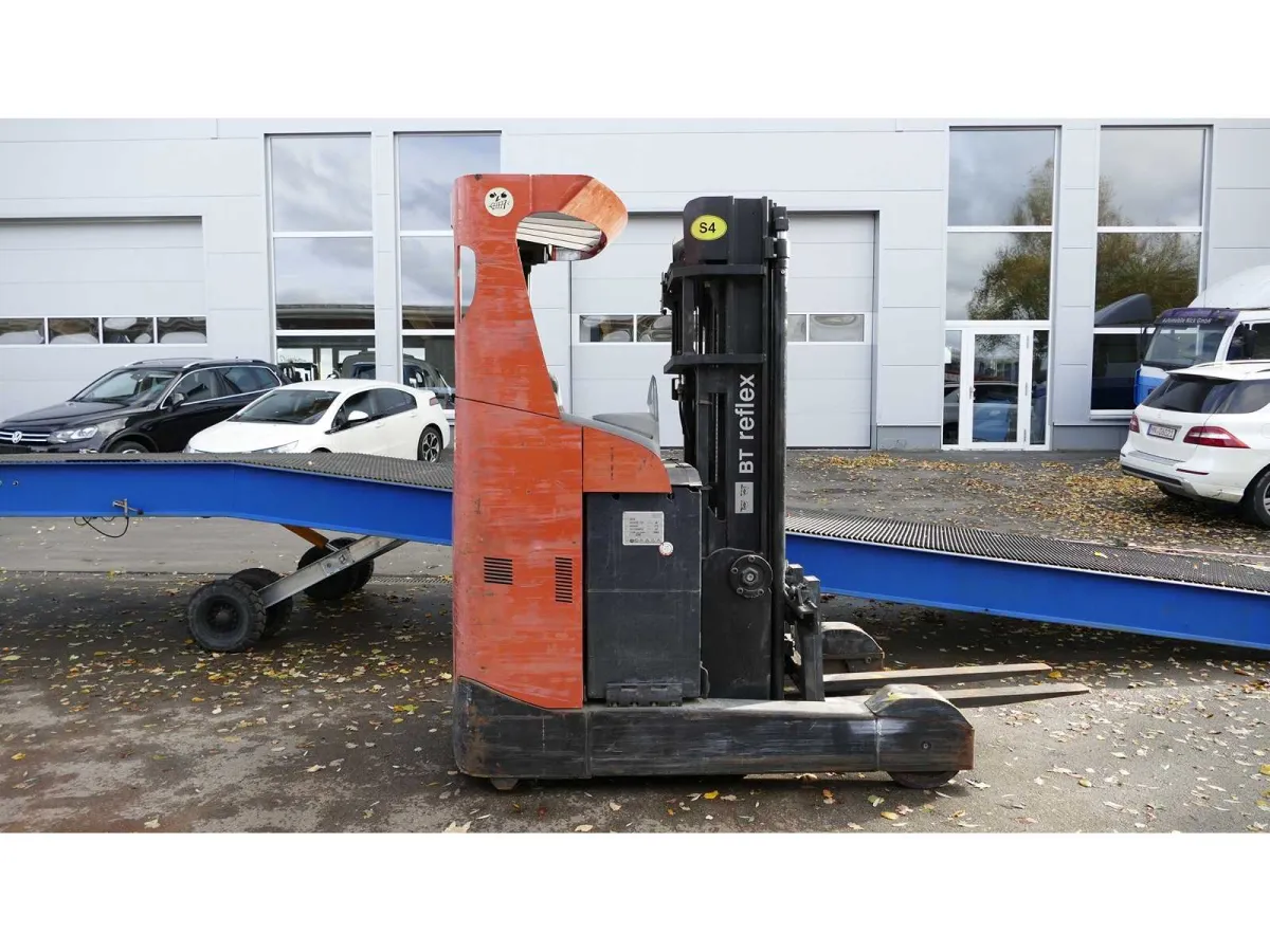 2009 - BT Reflex - RRE250 - Reach forklift