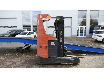 2009 - BT Reflex - RRE250 - Reach forklift – RESALE