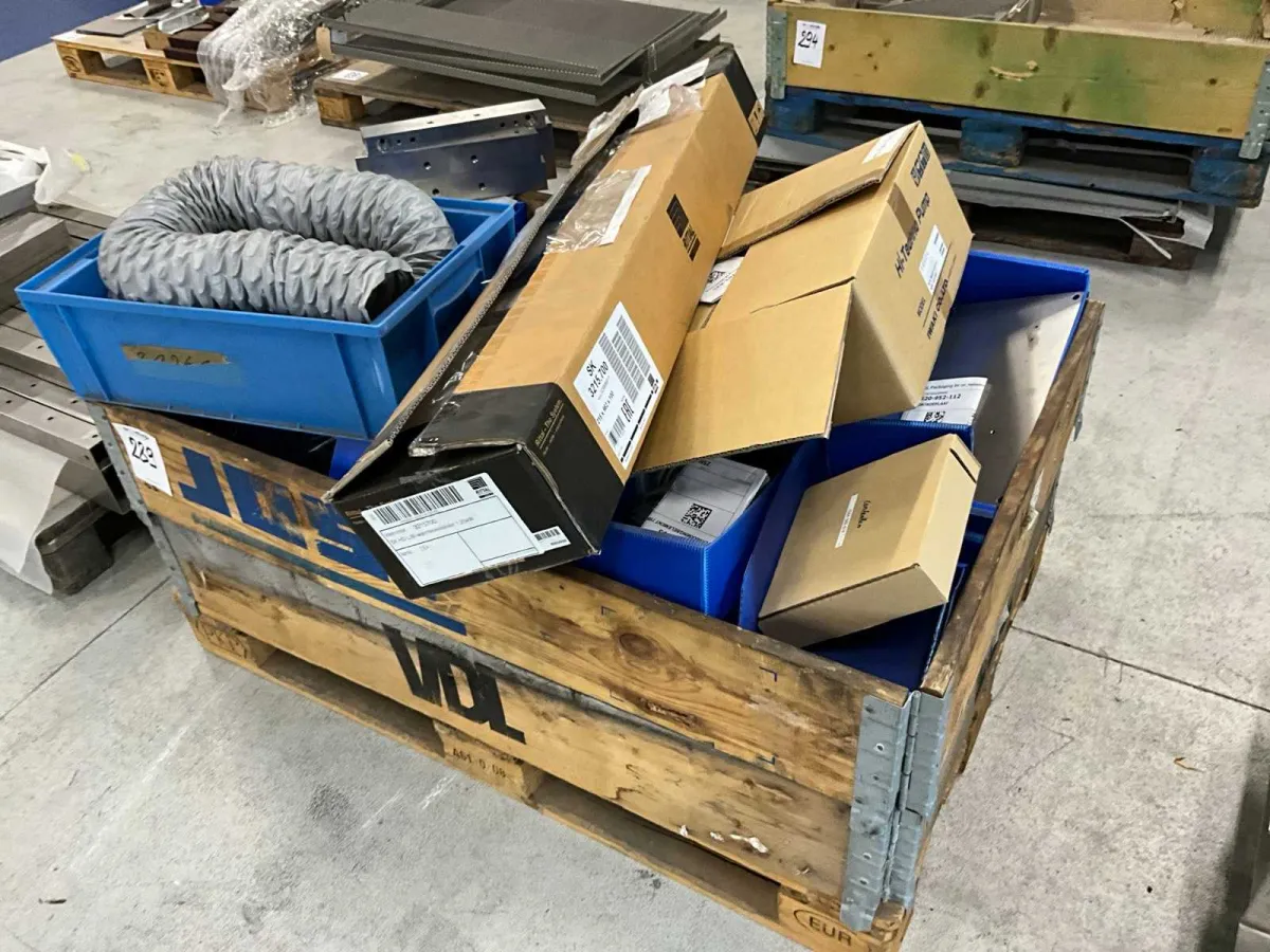 Weitere Werkstattinventar