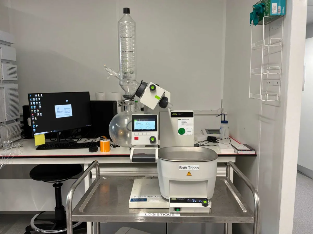 2021 BUCHI Labortechnik R-300 EL Rotationsverdampfer mit Heizbad