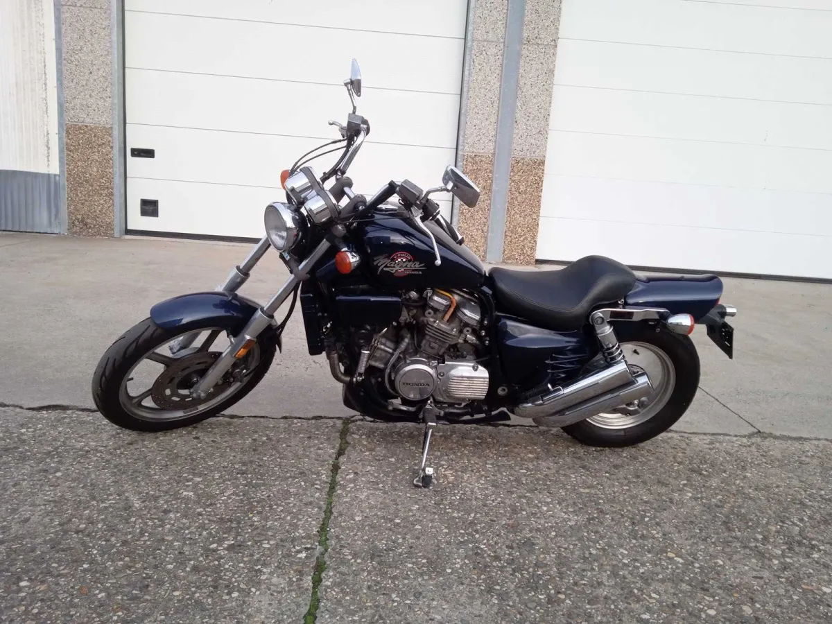 Honda – Super Magna – Motorrad