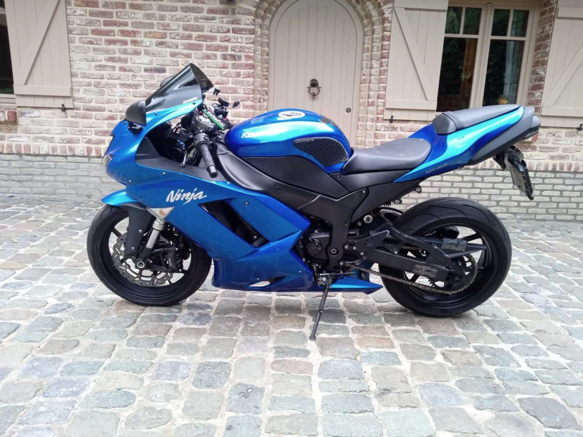 Kawasaki - ZX 6R Ninja - Motorrad