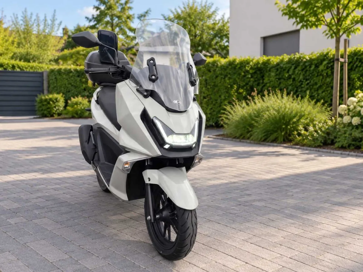 KYMCO Skytown CT KYMCO Skytown 125 – 2025 – 2.500 km – Wartung OK – Euro 5+ – Topcase – Windschutzsc