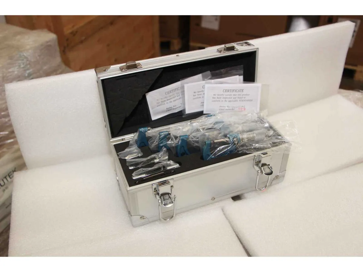 FREUTEK SDM0054 zentesimale externe Mikrometer 0–100 x 0,01 mm