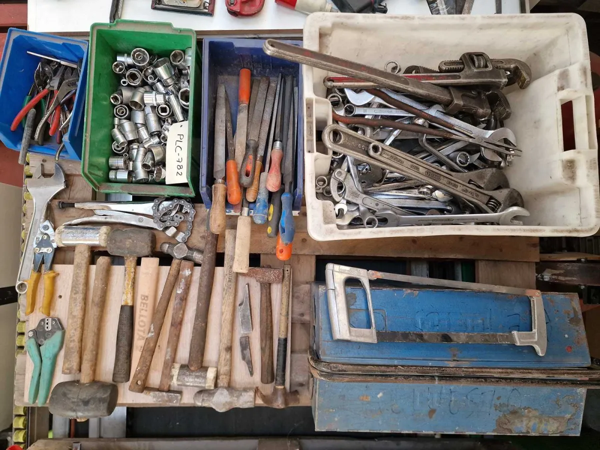 Elektro- und Handwerkzeuge