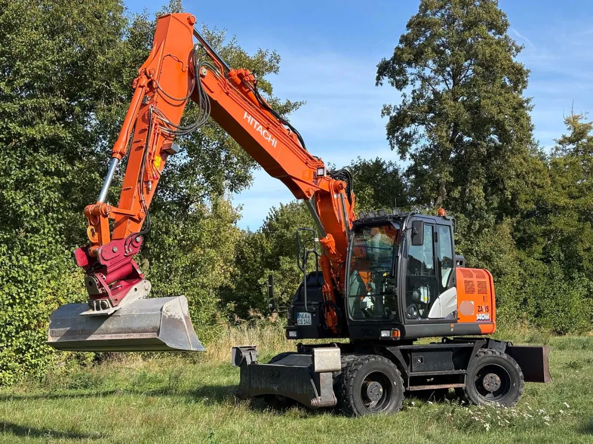2018 HITACHI ZX140W-6 Radbagger / Mobilbagger