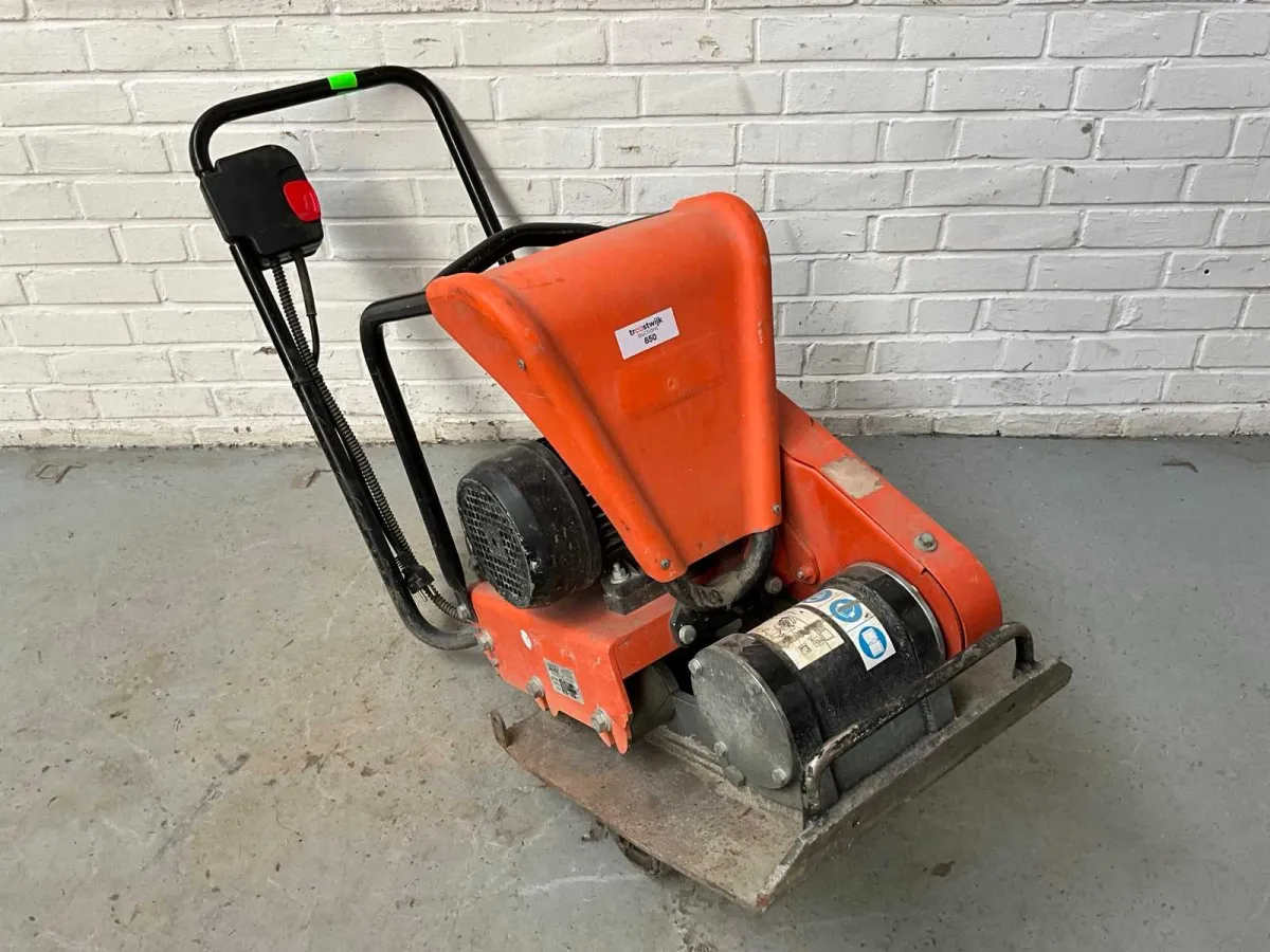 Euro Shatal PC1443E Elektrischer Plattenverdichter