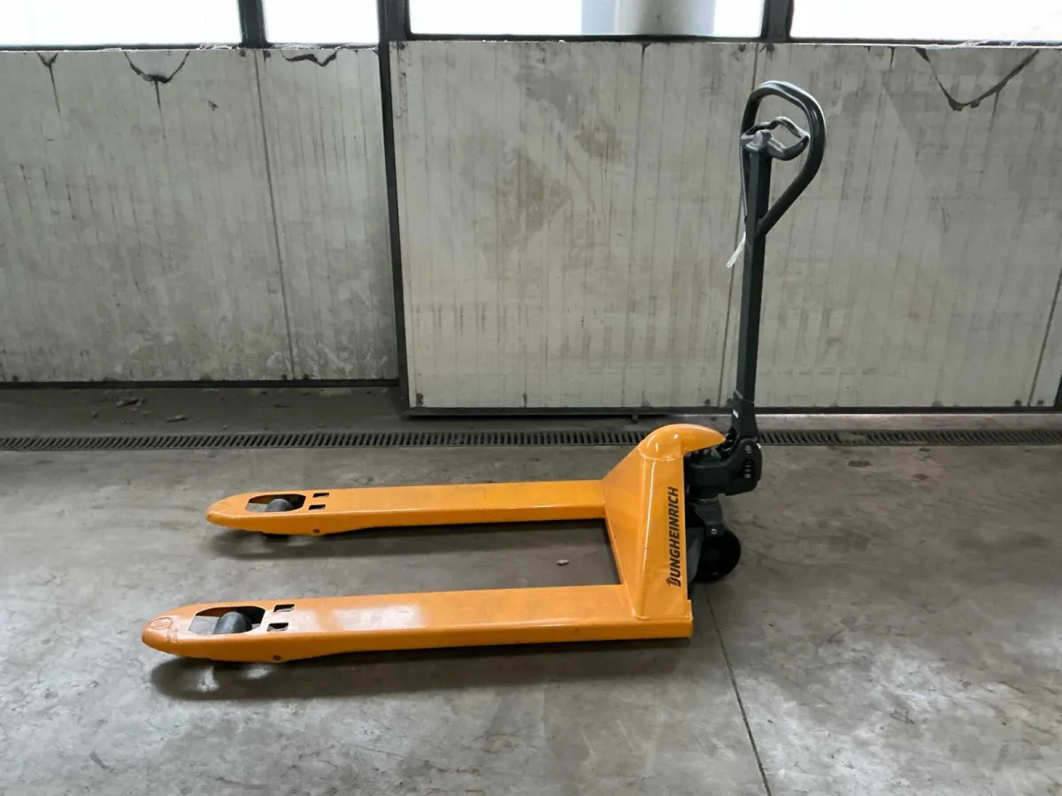 Jungheinrich 2200 kg Handhydraulischer Palettenwagen