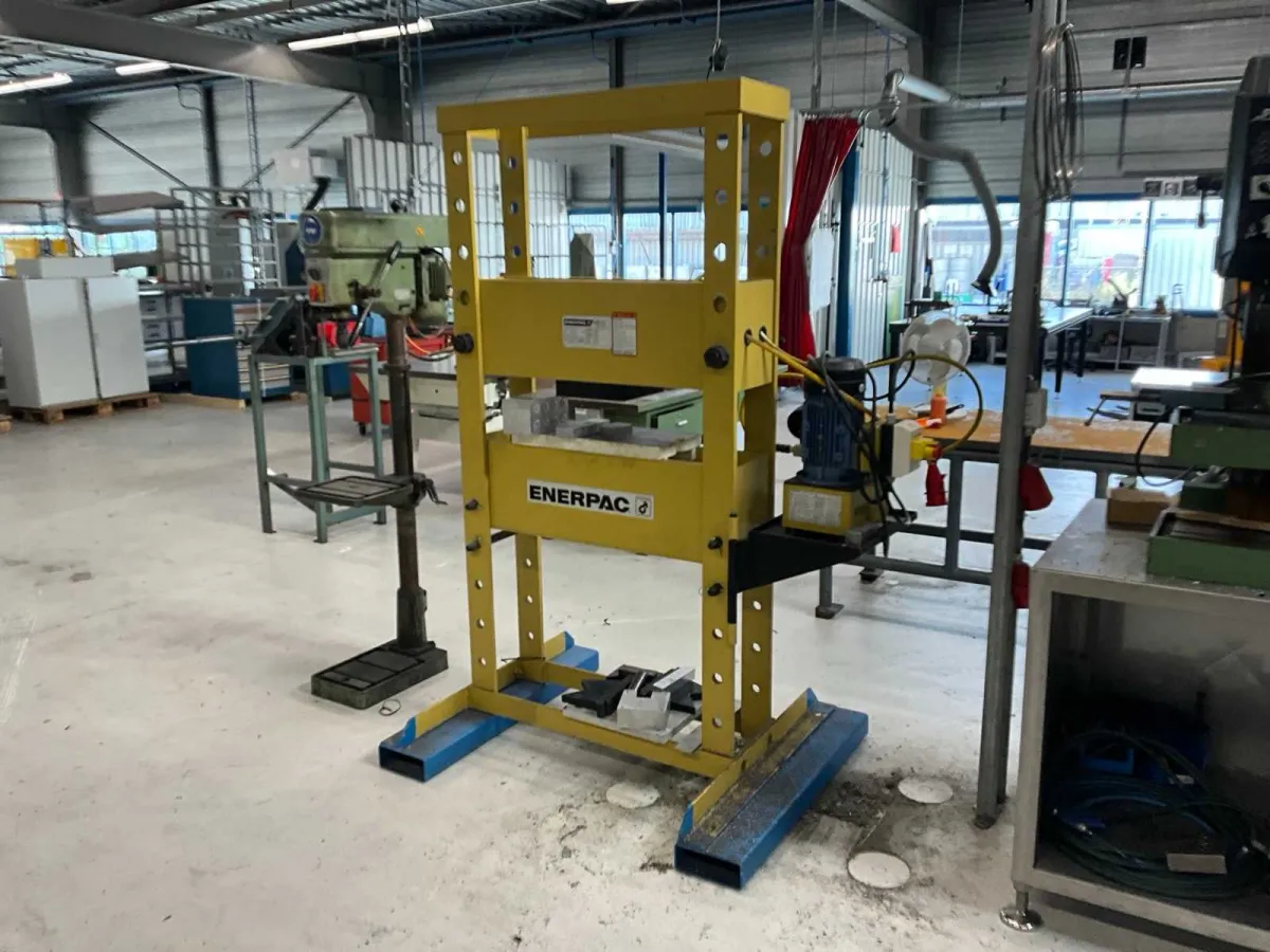 Enerpac RE506 Hydraulikpresse