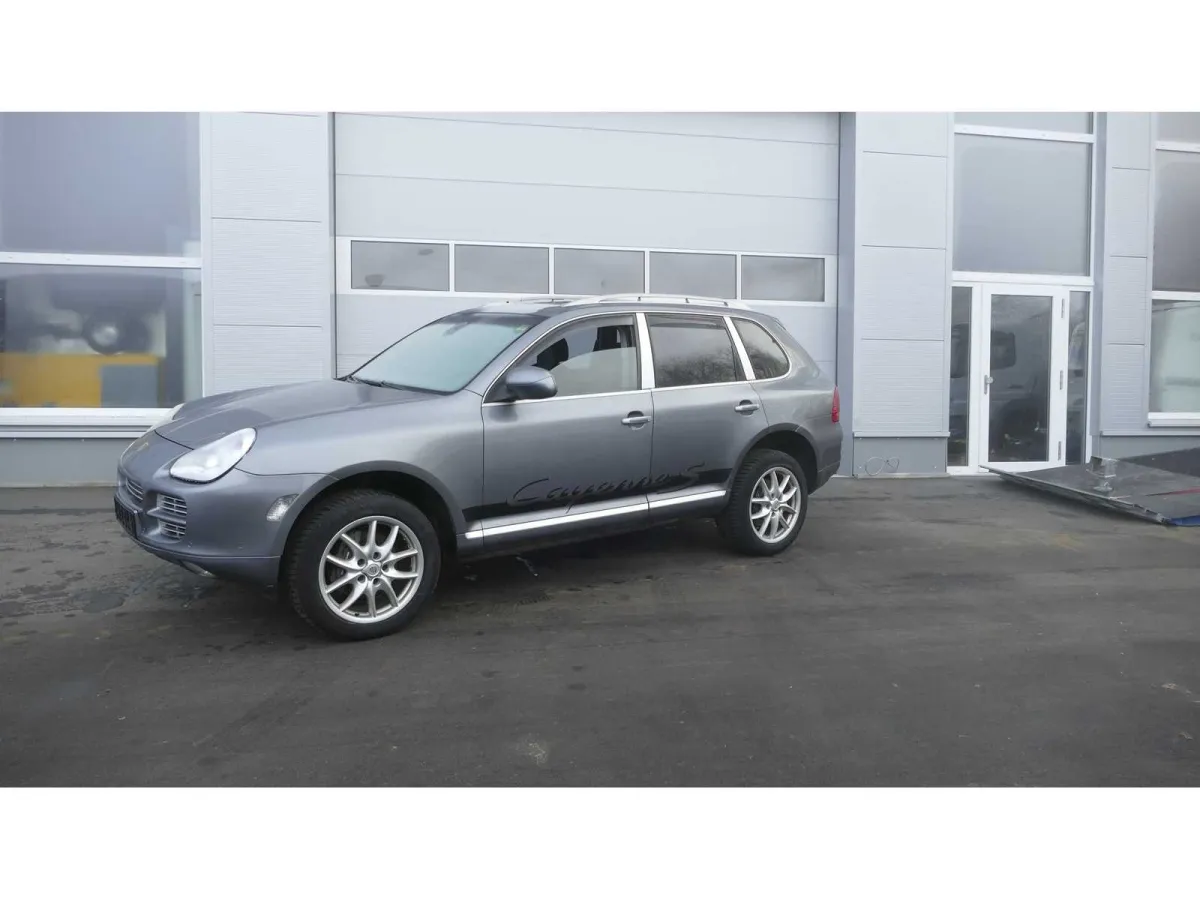2005 - Porsche - Cayenne - SUV - Car