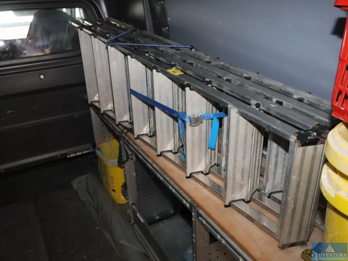Alu-Klappleitern je 2x8 Tritte gesamt 2 St.