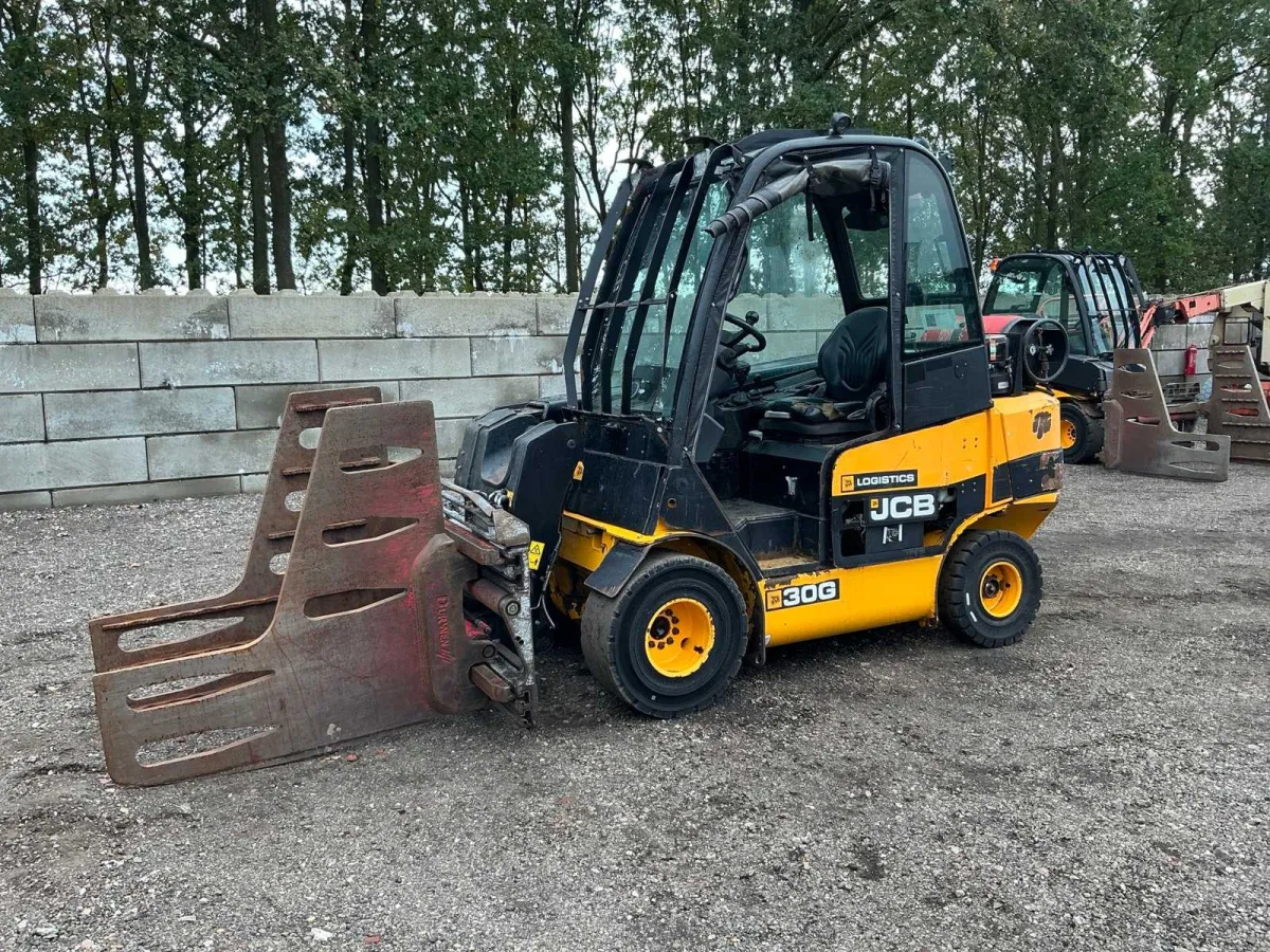 2021 JCB 30G2WD LOG Teletruck
