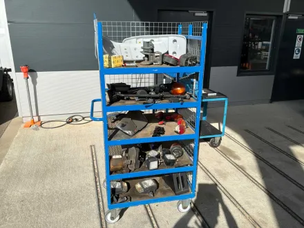 Paket mit Regalwagen Lichter , Spiegel…, inkl. Teilewagen 4 Verschiedene landwirtschaftliche – RESALE