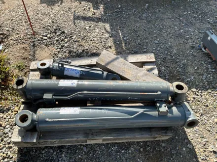 KRAMER Zylinder Paket mit 3 Stück Verschiedene landwirtschaftliche – RESALE