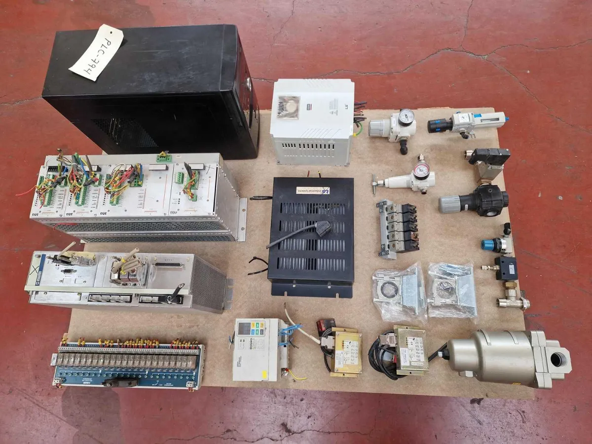 Elektronische Bauteile für das CNC-Bearbeitungszentrum