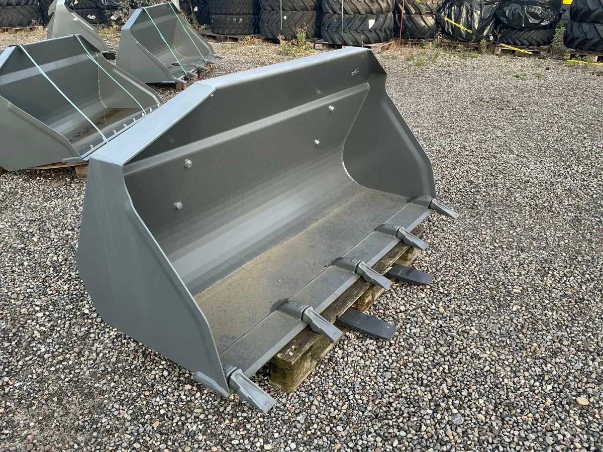 2021 KRAMER HTF 1750 mm KRA 0,75 m³ Leichtgutschaufel