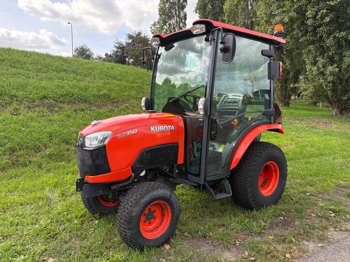Kubota B2350 Mini-Traktor