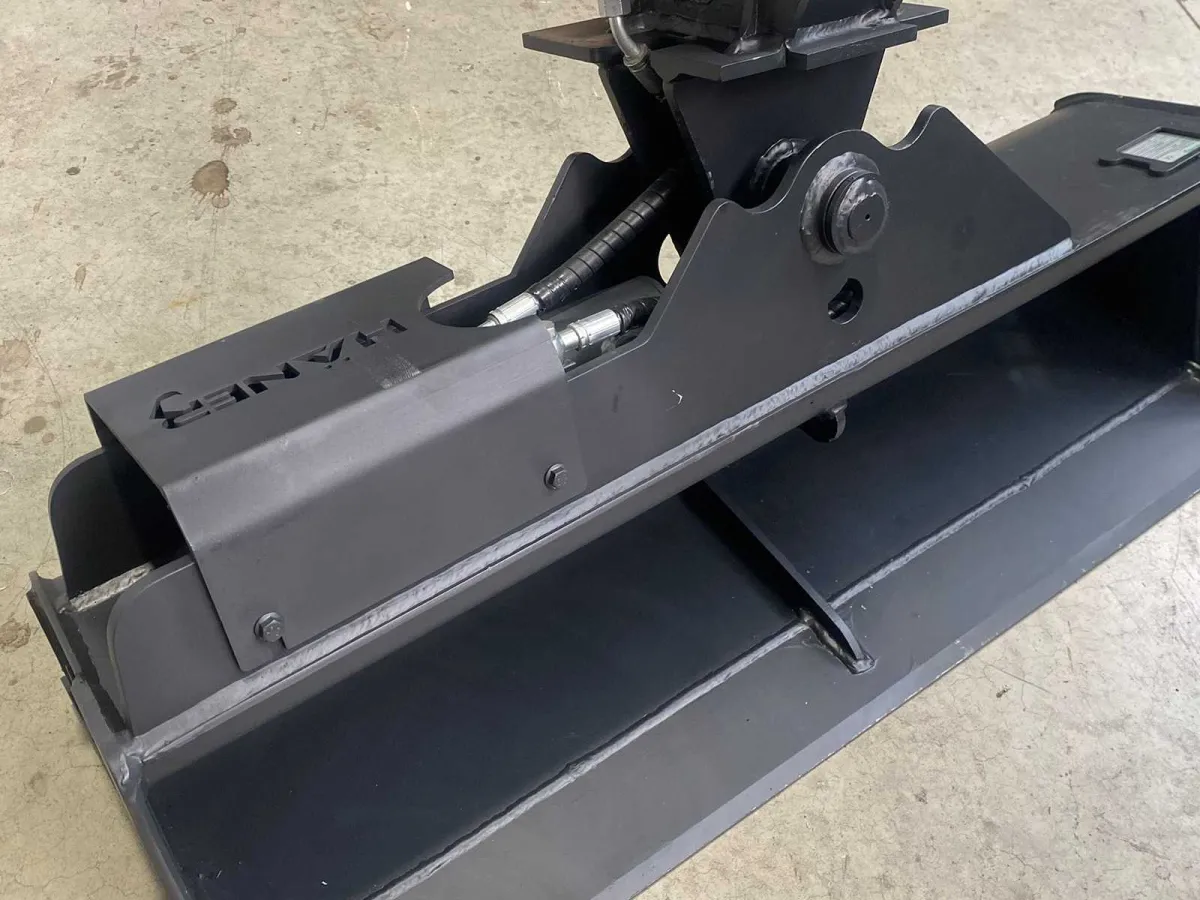 Häner Hydr. Grabenräumlöffel HHG2120-Morin-M1