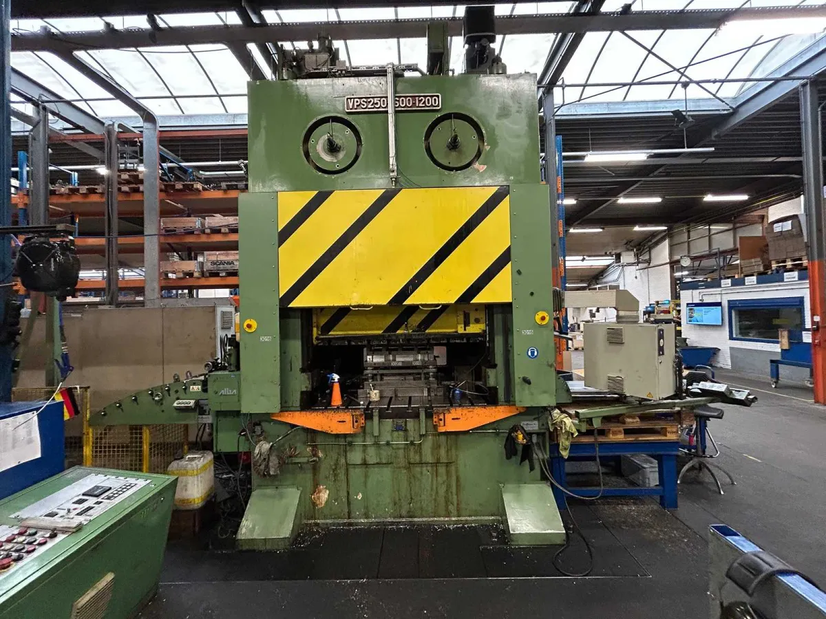 Zelezarna Ravne – 1990 – VPS 250-600-1200 – Hydraulikpresse