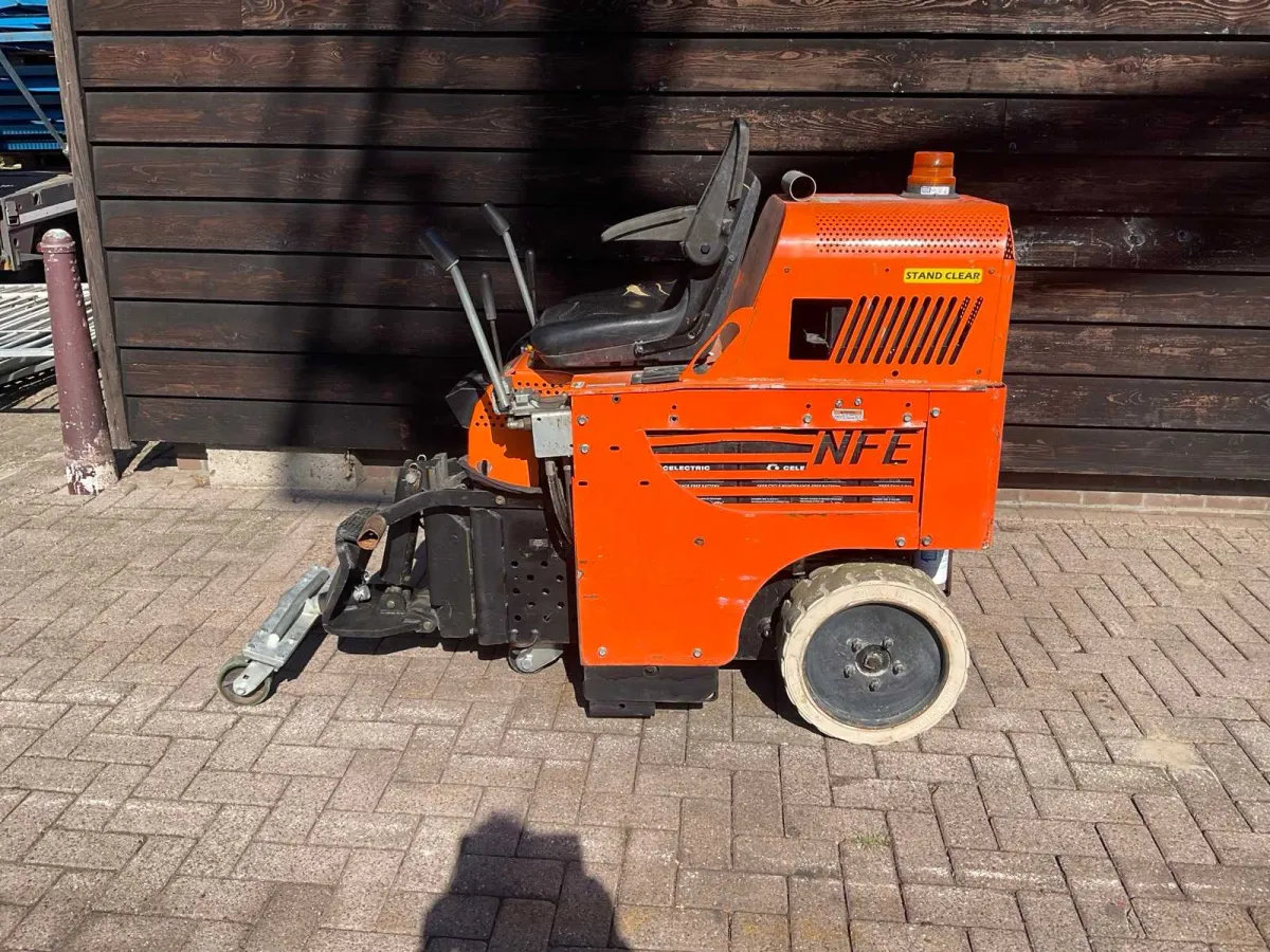 2020 National Flooring Equipment 5700 Bulb Floor Cleaner