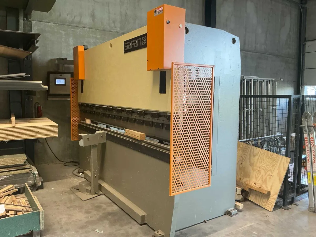 Safan 80 3100 CNC-Pressbremse