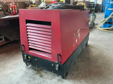 Schalldämpfer S35-Dieselgenerator mit Iveco AIFO-Motor, 230/400 V – RESALE