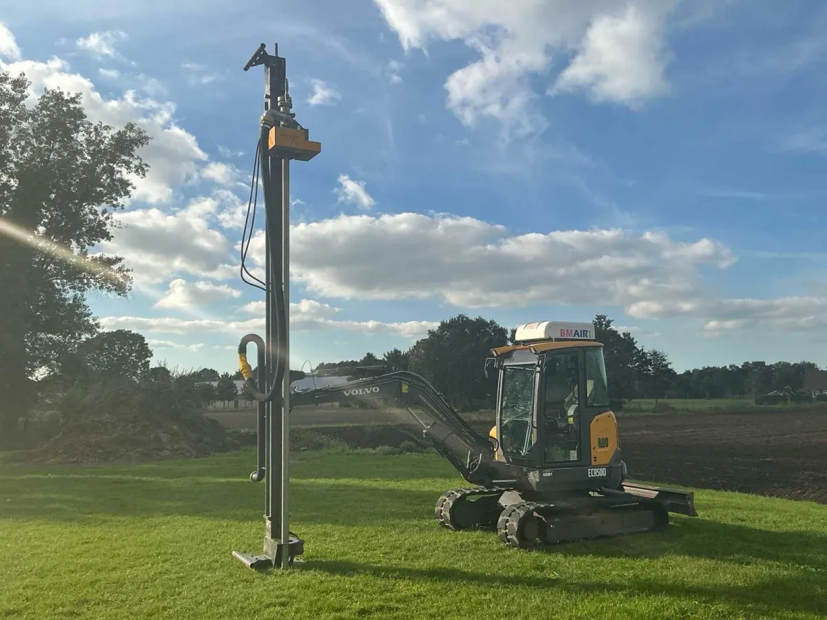 2015 Volvo ECR50D Jagenbagger mit Hommelink-Bohrmast 4m