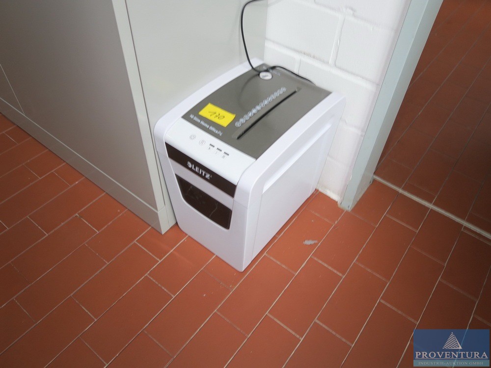 Aktenvernichter LEITZ IQ Slim Home Office P4