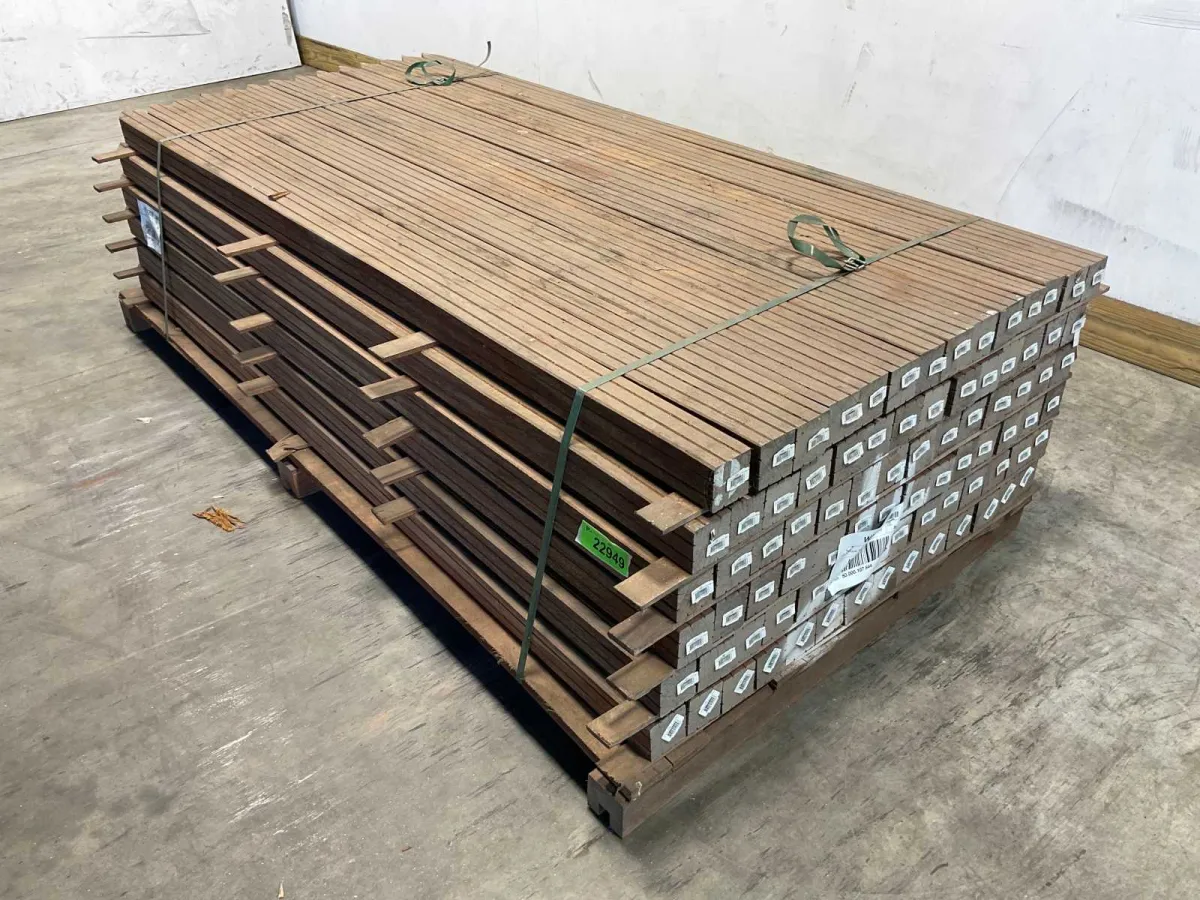 Azobé gehobelter Pfosten spitzt 200x6,5x6,5 cm (84x)