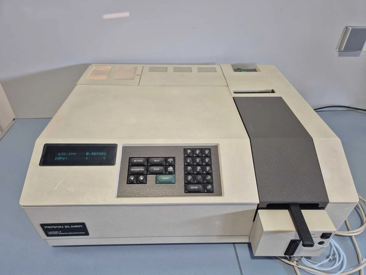 Perkin Elmer – Lambda 2 – UV/VIS-Spektrometer