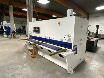 2025 Grottus QC11K-Serie – Weitere Blechbearbeitungsmaschinen – RESALE