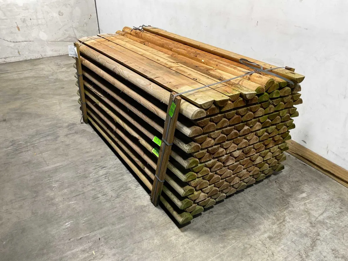 Weichholzpfosten halbkreisförmig ø100 mm x 200 cm – gekrönt KDI braun (152x)