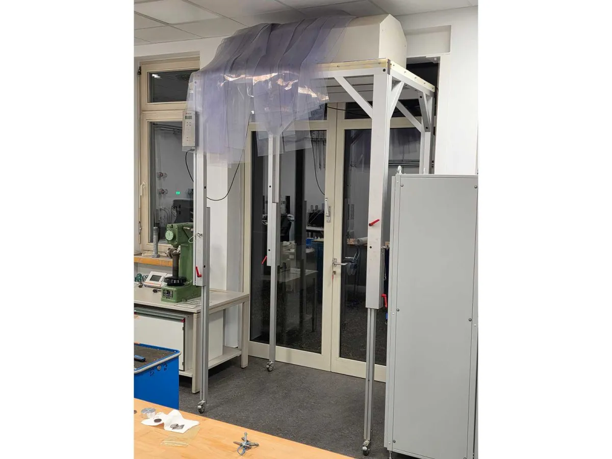 Spetec - 2012 - Laminier-Flow-Box auf Rollen