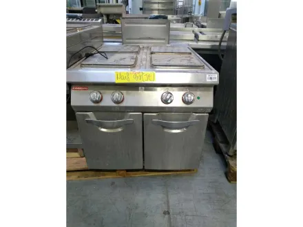 4-Brenner-Klavier im geschlossenen Schrank – Angelo Po 190PE4-Z#R0 – RESALE