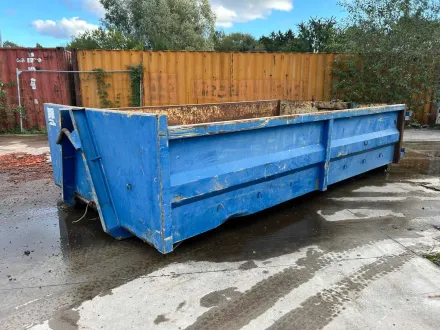 Müllcontainer – RESALE