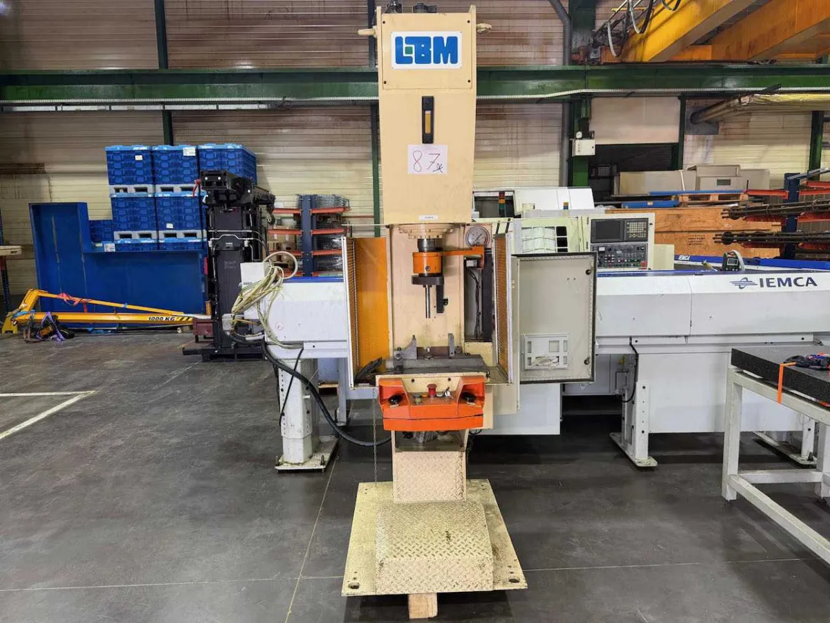 LBM BR101 – 10 t Presse