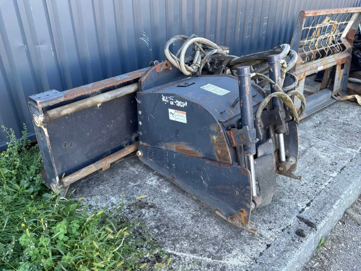 BOBCAT – Hydraulische Fräsmaschine / Belaghobel