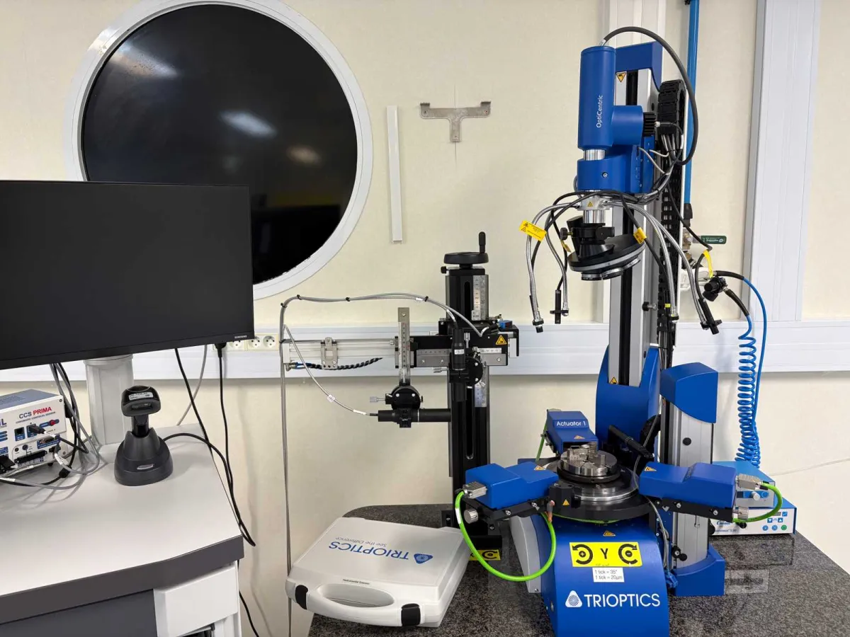2023 Trioptics OptiCentric Bonding Station 2D (S/N 04-127-0025)