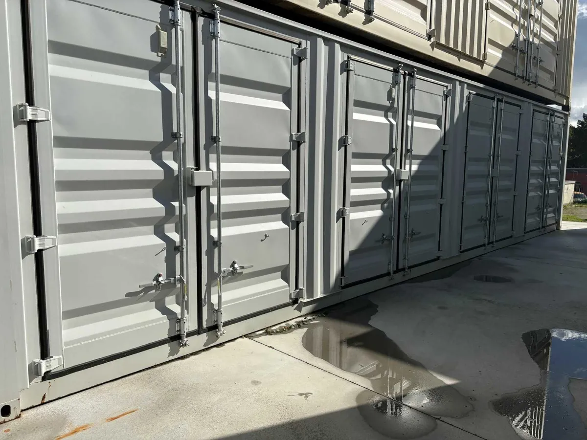 Dong Fang 40 Fuß High Cube Lagercontainer mit Seitentüren – Weiß/Grau