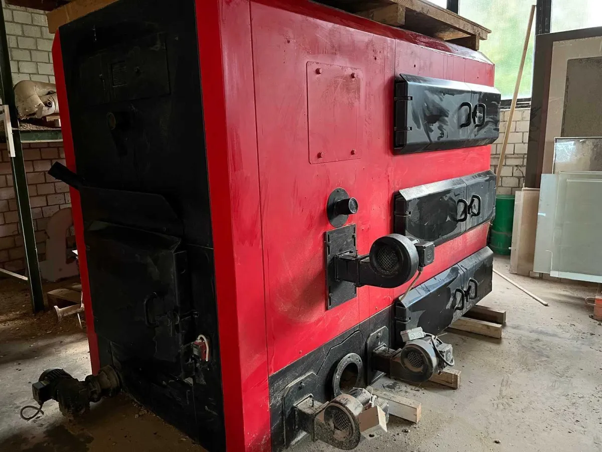 WEIMA WL 4 Holzzerkleinerer mit NOLTING NRK 302 Biomasse-Heizkessel 350 kW – Komplettanlage