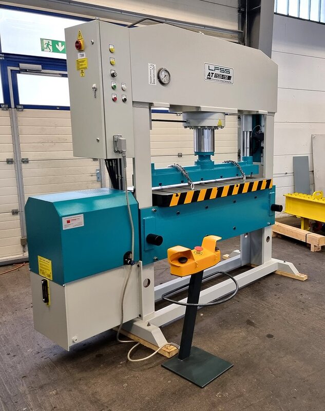 HESSE by LFSS AT 1520/100 Werkstattpresse - hydraulisch