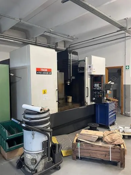 Mazak VTC 200 B Fahrständer-Bearbeitungszentrum – RESALE