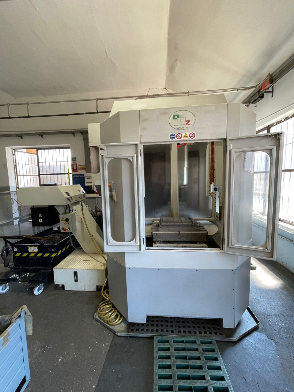 OMZ NT 20 Vertikal-Bearbeitungszentrum