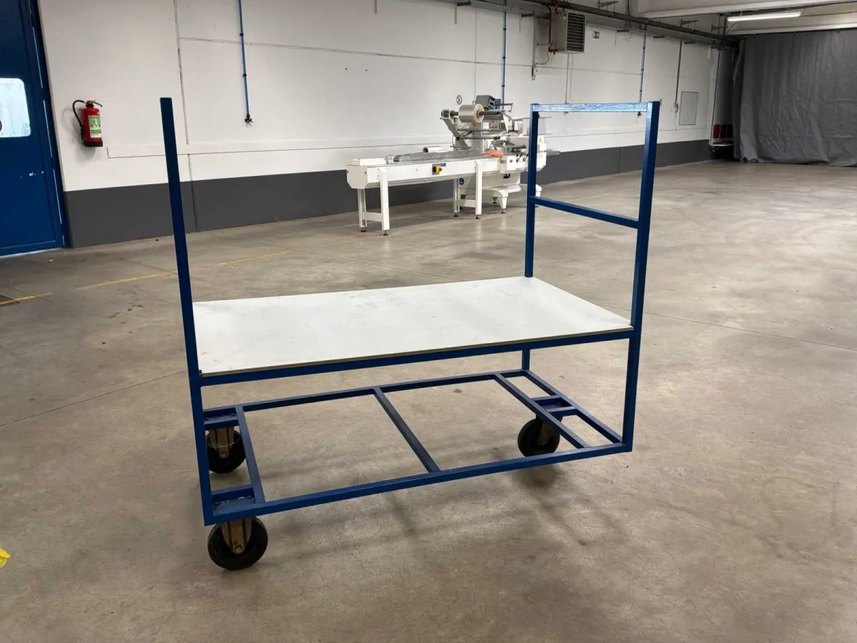 Metalltransportwagen (2x)