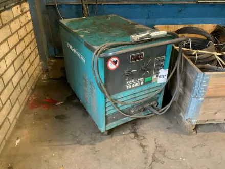 VLH TR280S MIG-Schweißgerät mit Steuereinheit am Dreharm – RESALE