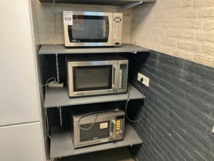 Wechselrichter, Whirlpool, Menumaster Mikrowelle (3x) – RESALE