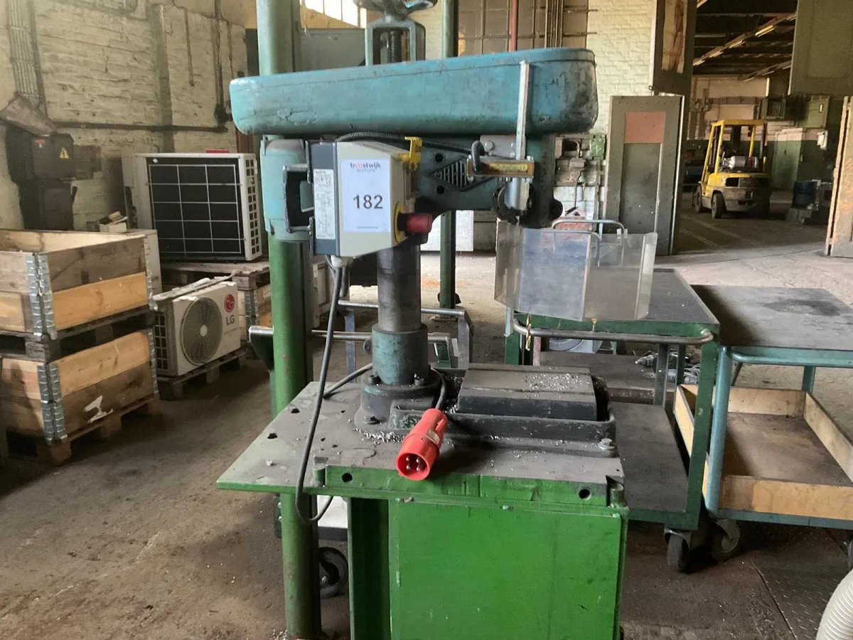Säulenbohrmaschine